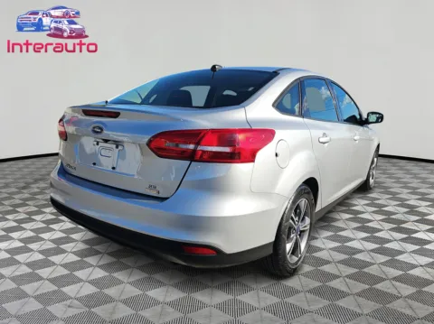 More photos of 2018 Ford Focus SE Sedan 4D at Interauto, MA