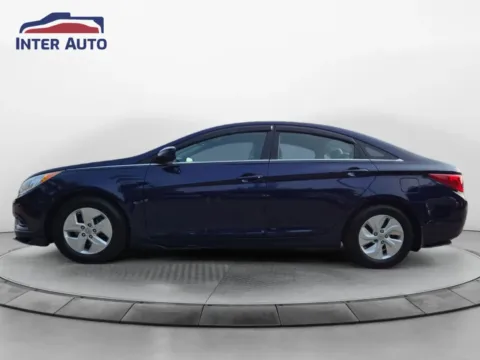 Photos of 2013 Hyundai Sonata GLS Sedan 4D for sale in Worcester, MA at Interauto