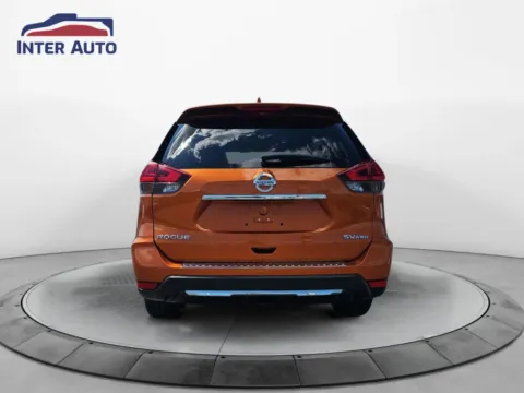 More photos of 2017 Nissan Rogue SV Sport Utility 4D at Interauto, MA