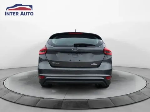 More photos of 2016 Ford Focus SE Hatchback 4D at Interauto, MA