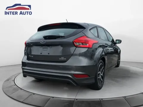 More photos of 2016 Ford Focus SE Hatchback 4D at Interauto, MA