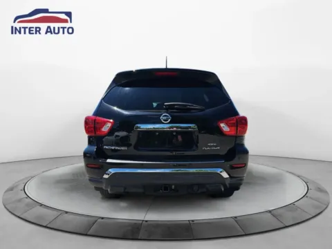 More photos of 2017 Nissan Pathfinder Platinum Sport Utility 4D at Interauto, MA