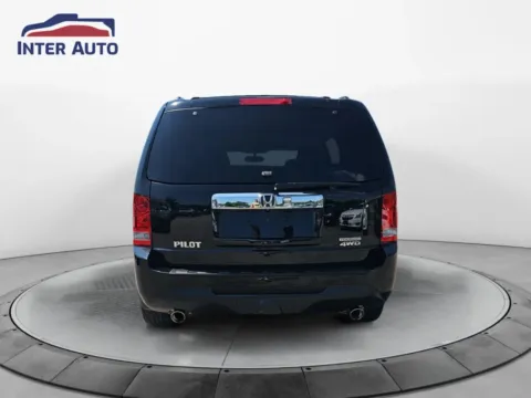 More photos of 2013 Honda Pilot Touring Sport Utility 4D at Interauto, MA