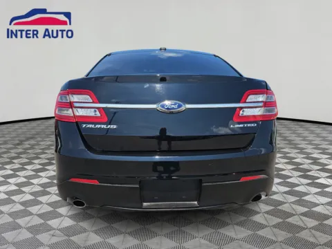 More photos of 2016 Ford Taurus Limited Sedan 4D at Interauto, MA