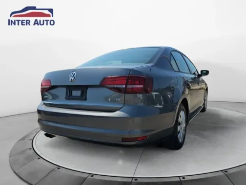More photos of 2016 Volkswagen Jetta 1.4T S Sedan 4D at Interauto, MA
