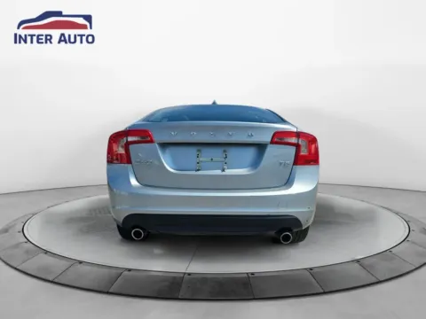More photos of 2013 Volvo S60 T5 Sedan 4D at Interauto, MA
