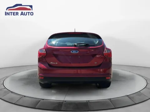 More photos of 2013 Ford Focus SE Hatchback 4D at Interauto, MA