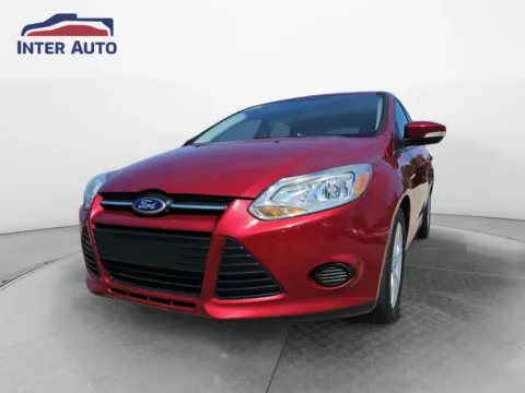 Red 2013 Ford Focus SE Hatchback 4D for sale in Worcester, MA