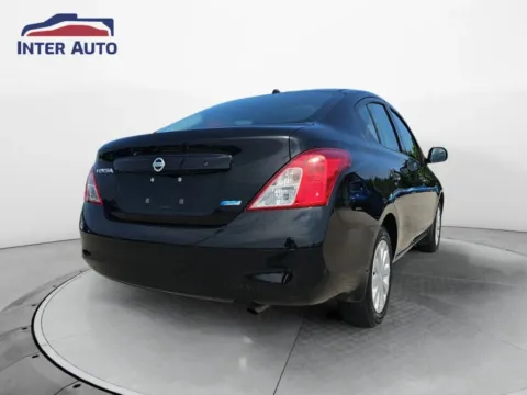 More photos of 2013 Nissan Versa S Sedan 4D at Interauto, MA