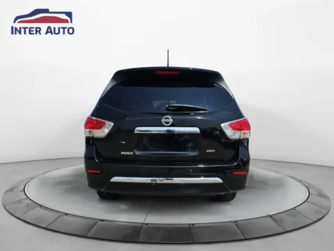 More photos of 2013 Nissan Pathfinder SV Sport Utility 4D at Interauto, MA