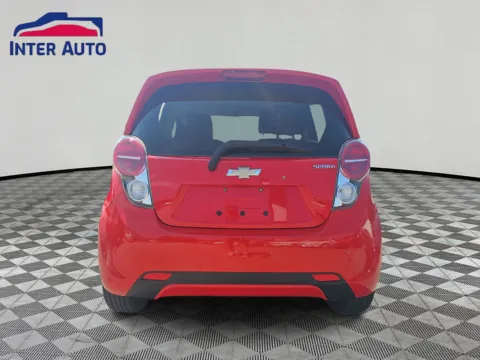 More photos of 2015 Chevrolet Spark 1LT Hatchback 4D at Interauto, MA