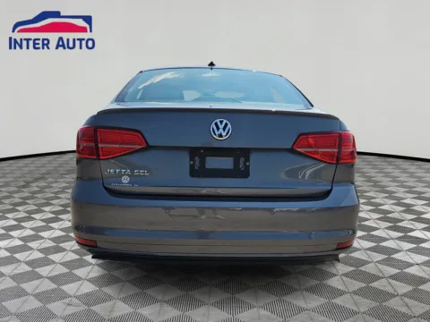 More photos of 2015 Volkswagen Jetta Hybrid SEL Premium Sedan 4D at Interauto, MA
