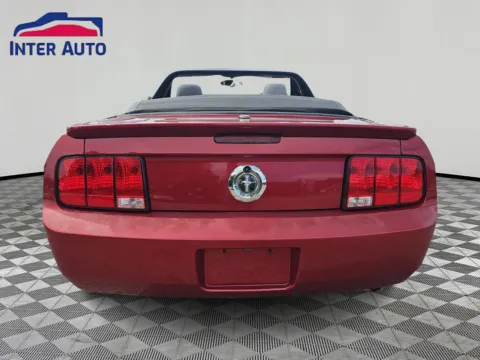 More photos of 2007 Ford Mustang Premium Convertible 2D at Interauto, MA