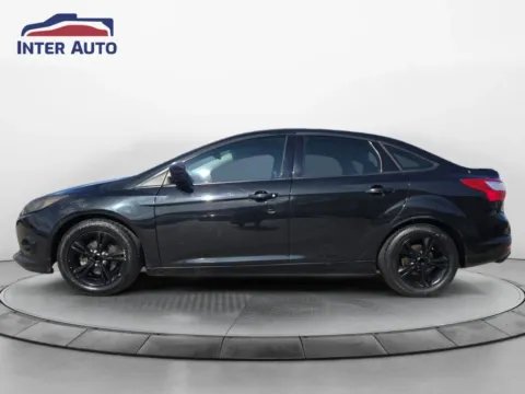 Photos of 2014 Ford Focus SE Sedan 4D for sale in Worcester, MA at Interauto