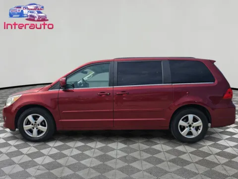 Photos of 2011 Volkswagen Routan SE Minivan 4D for sale in Plainville, MA at Interauto