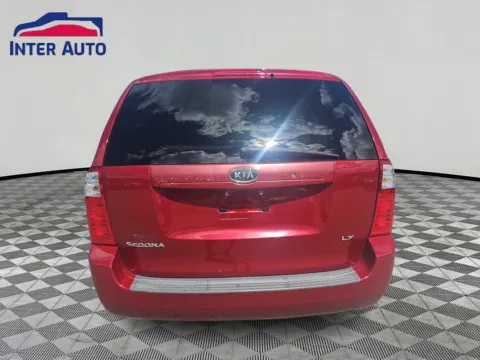 More photos of 2006 Kia Sedona LX Minivan 4D at Interauto, MA