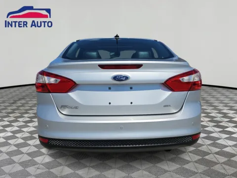 More photos of 2012 Ford Focus SEL Sedan 4D at Interauto, MA
