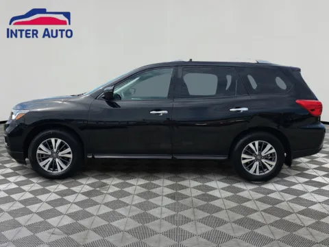 Photos of 2017 Nissan Pathfinder SL Sport Utility 4D for sale in Worcester, MA at Interauto