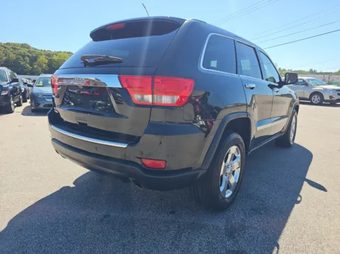 More photos of 2012 Jeep Grand Cherokee Limited Sport Utility 4D at Interauto, MA