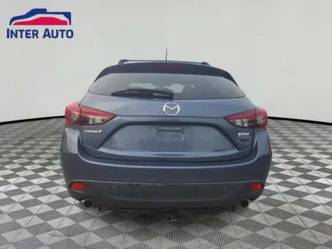 More photos of 2015 MAZDA MAZDA3 i Sport Hatchback 4D at Interauto, MA