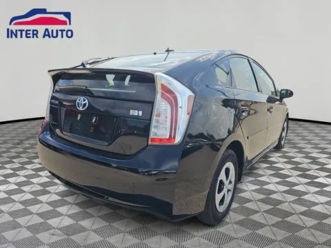 More photos of 2013 Toyota Prius Three Hatchback 4D at Interauto, MA