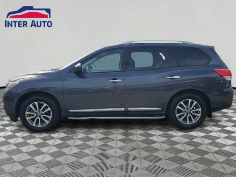Photos of 2014 Nissan Pathfinder SL Sport Utility 4D for sale in Worcester, MA at Interauto