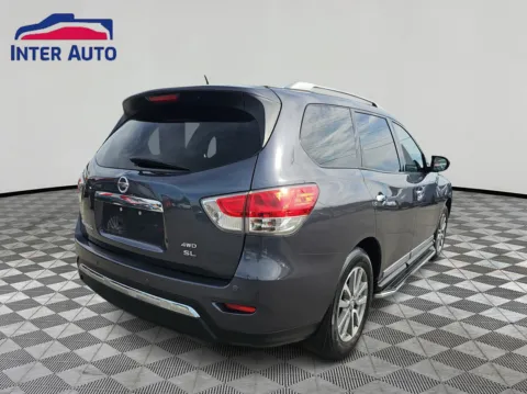 More photos of 2014 Nissan Pathfinder SL Sport Utility 4D at Interauto, MA