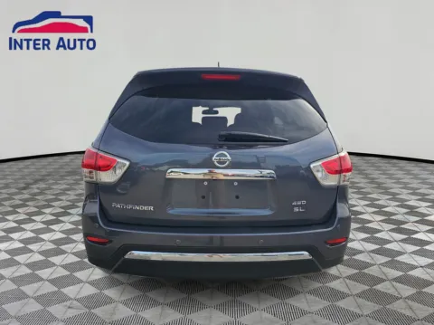 More photos of 2014 Nissan Pathfinder SL Sport Utility 4D at Interauto, MA