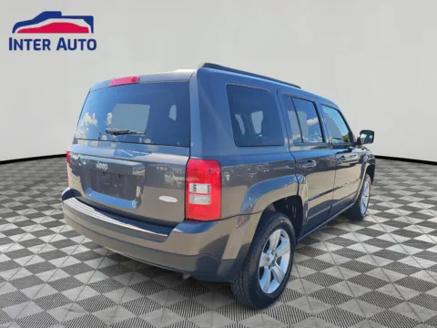 More photos of 2014 Jeep Patriot Latitude Sport Utility 4D at Interauto, MA