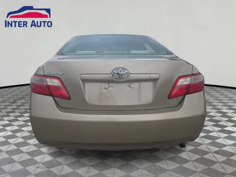 More photos of 2007 Toyota Camry LE Sedan 4D at Interauto, MA
