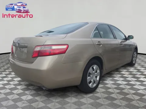 More photos of 2007 Toyota Camry LE Sedan 4D at Interauto, MA