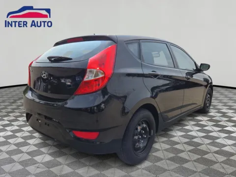 More photos of 2013 Hyundai Accent GS Hatchback 4D at Interauto, MA