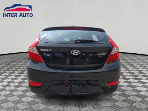 More photos of 2013 Hyundai Accent GS Hatchback 4D at Interauto, MA