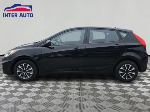 Photos of 2013 Hyundai Accent GS Hatchback 4D for sale in Worcester, MA at Interauto