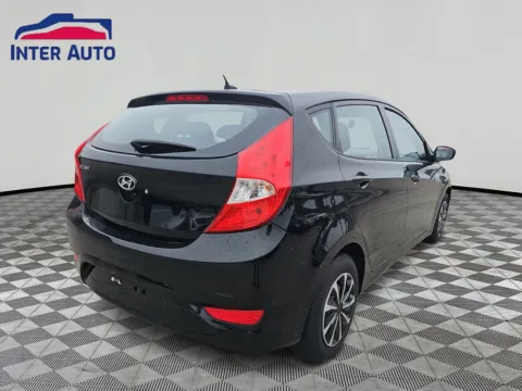 More photos of 2013 Hyundai Accent GS Hatchback 4D at Interauto, MA