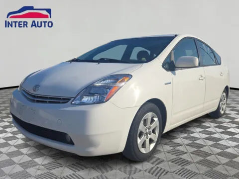 White 2009 Toyota Prius Hatchback 4D for sale in Worcester, MA