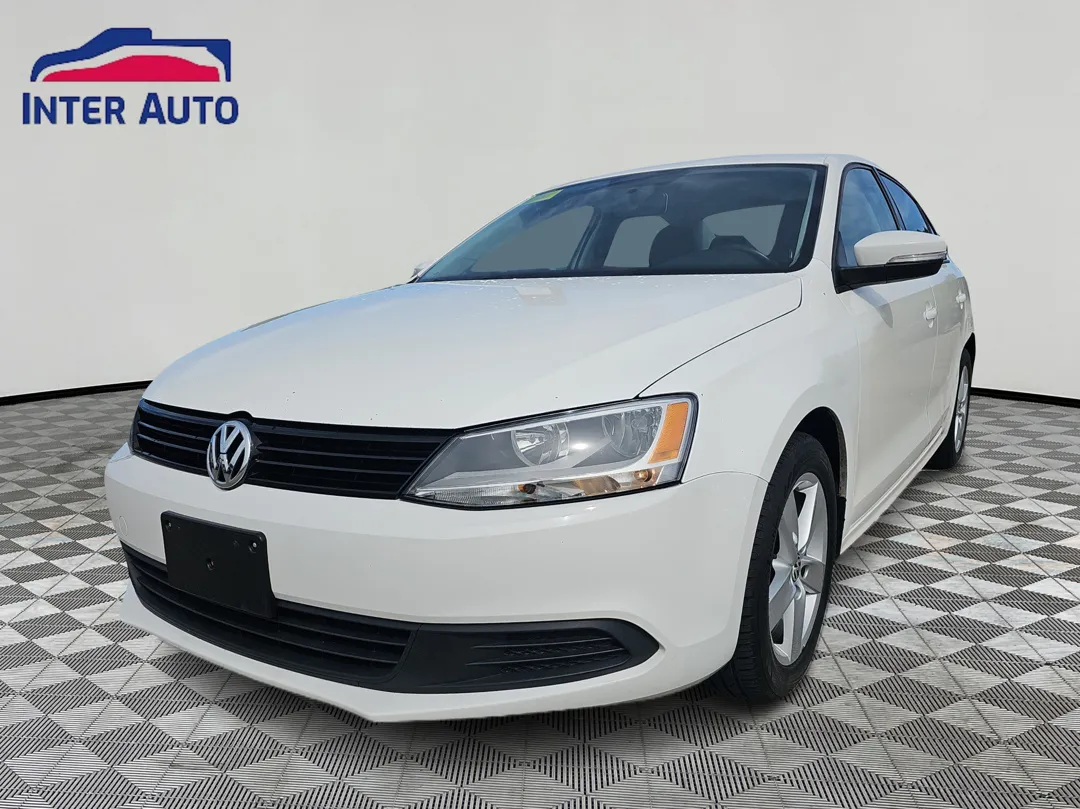 White 2012 Volkswagen Jetta 2.5L SE Sedan 4D for sale in Worcester, MA