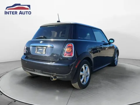 More photos of 2009 MINI Hardtop Cooper Hatchback 2D at Interauto, MA