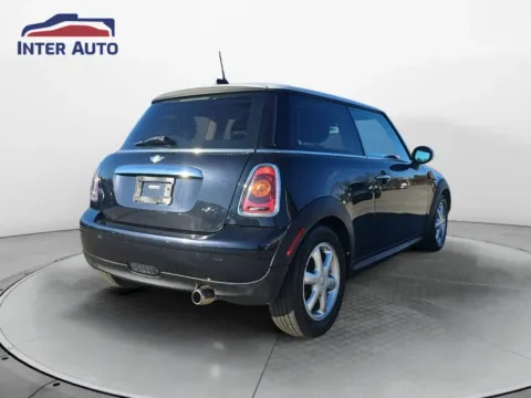 More photos of 2009 MINI Hardtop Cooper Hatchback 2D at Interauto, MA