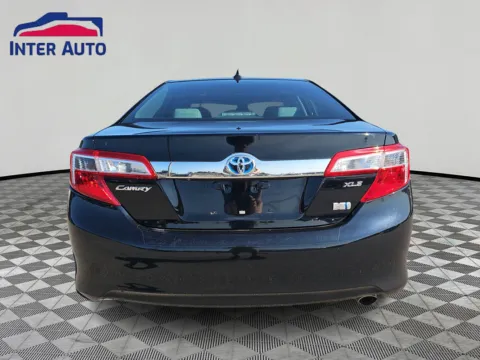 More photos of 2012 Toyota Camry XLE Hybrid Sedan 4D at Interauto, MA