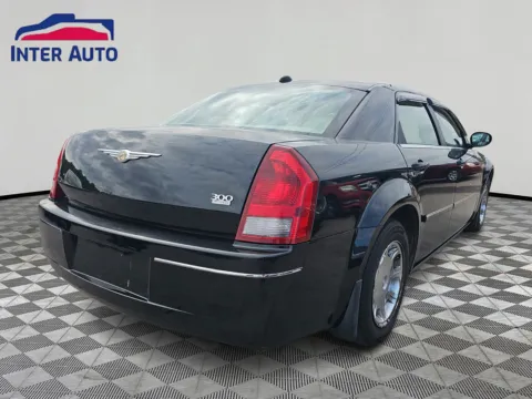 More photos of 2006 Chrysler 300 Touring Sedan 4D at Interauto, MA
