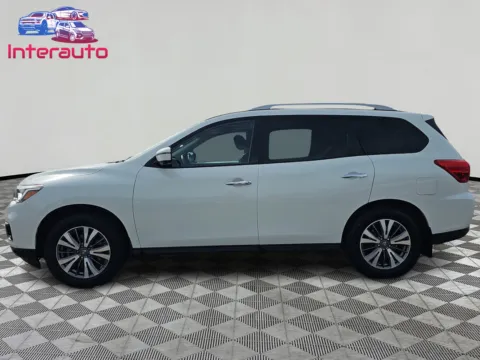 Photos of 2017 Nissan Pathfinder SL Sport Utility 4D for sale in Plainville, MA at Interauto