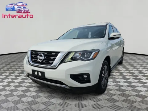 White 2017 Nissan Pathfinder SL Sport Utility 4D for sale in Plainville, MA