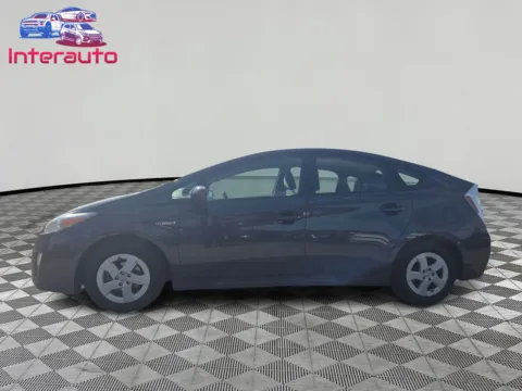 Photos of 2010 Toyota Prius III Hatchback 4D for sale in Plainville, MA at Interauto