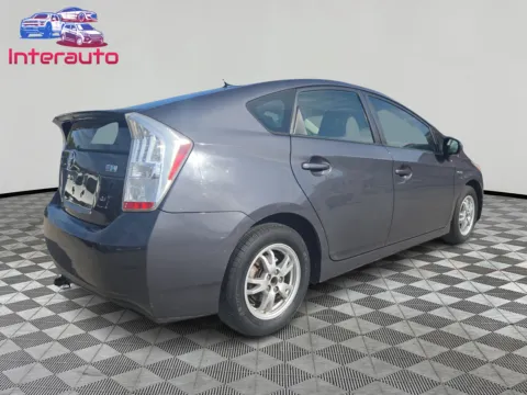 More photos of 2010 Toyota Prius III Hatchback 4D at Interauto, MA