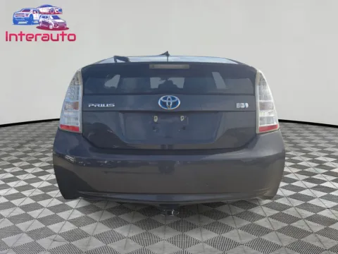 More photos of 2010 Toyota Prius III Hatchback 4D at Interauto, MA