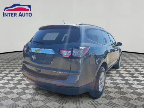 More photos of 2013 Chevrolet Traverse LS Sport Utility 4D at Interauto, MA