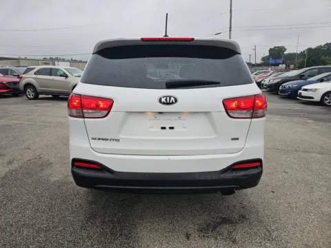 More photos of 2016 Kia Sorento LX Sport Utility 4D at Interauto, MA