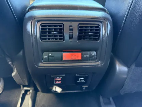 More photos of 2018 Nissan Pathfinder SL Sport Utility 4D at Interauto, MA
