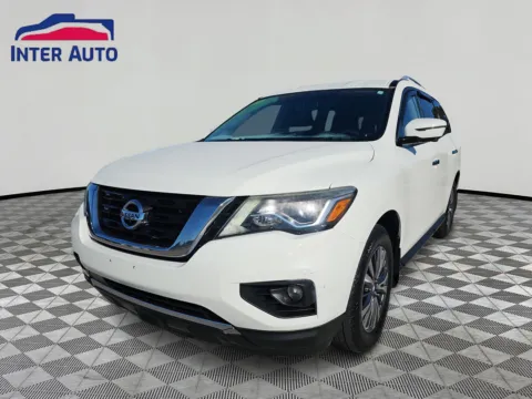 White 2018 Nissan Pathfinder SL Sport Utility 4D for sale in Worcester, MA